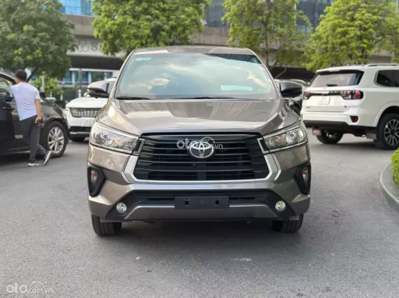 Toyota Innova 2.0E 2022 - BH chính hãng Toyota Sure