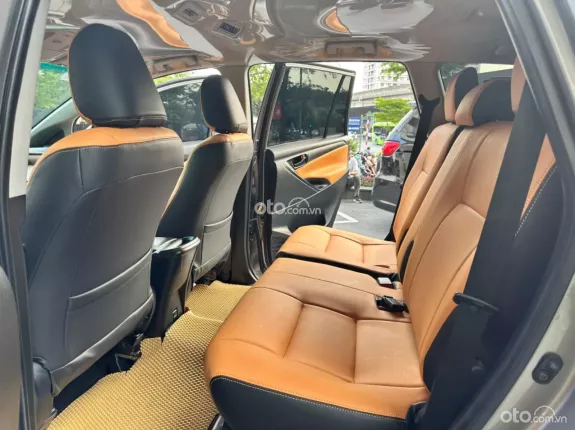 Toyota Innova 2.0E 2022 - BH chính hãng Toyota Sure