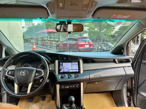 Toyota Innova 2.0E 2022 - BH chính hãng Toyota Sure