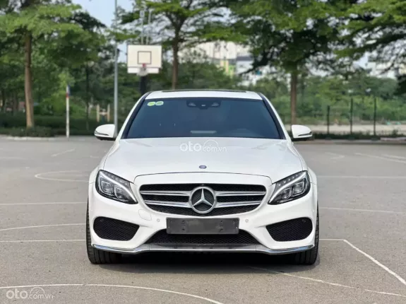 Mercedes-Benz C300 AMG 2016 - Màu trắng nội thất đỏ rất mới