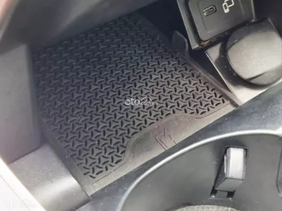 Mercedes-Benz E200 2022 - Trắng