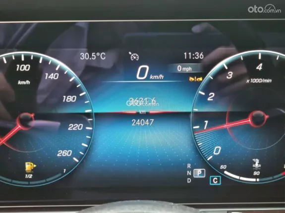 Mercedes-Benz E200 2022 - Trắng