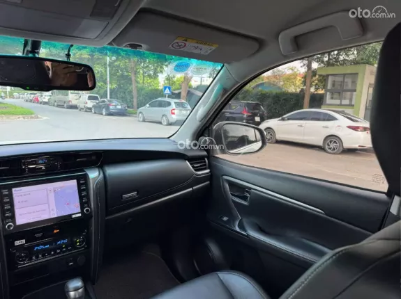 Toyota Fortuner 2.7V 2021 - Xe đẹp zin, một chủ biển Hà Nội
