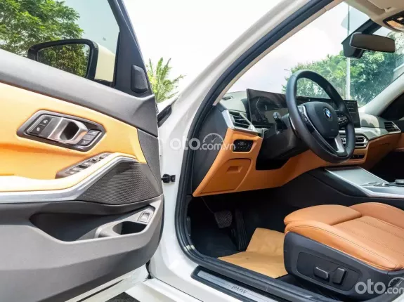 BMW 320i Sport Line 2025 - CHẤT XE SIÊU MỚI