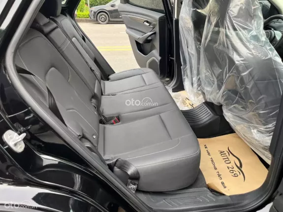 VinFast VF8 Eco 2023 - Vẫn 2 cầu, full adas không mua thì mua xe nào