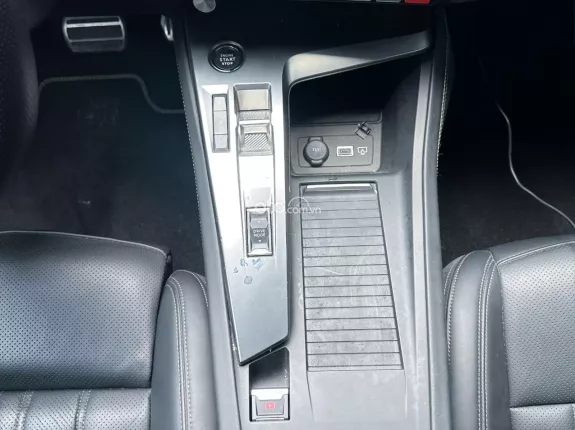 Peugeot 408 GT 2023 - SUV Coupe sang trọng với thiết kế thể thao