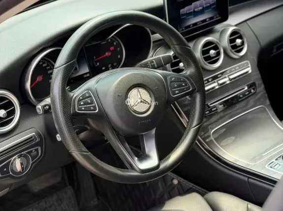 Mercedes-Benz C200 2017 - Model 2018 tư nhân 1 chủ từ đầu