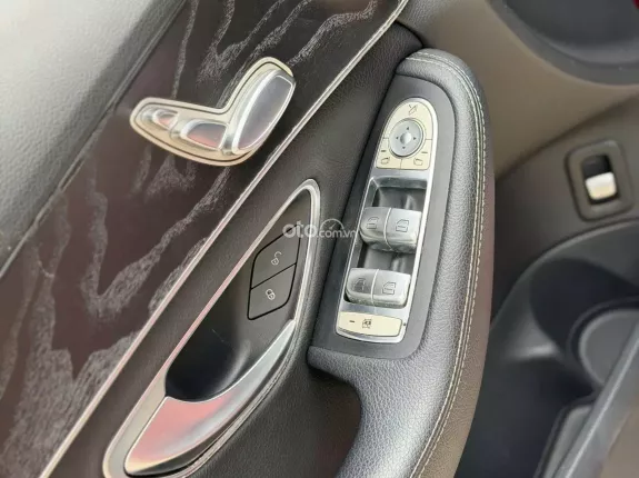 Mercedes-Benz C200 2017 - Model 2018 tư nhân 1 chủ từ đầu