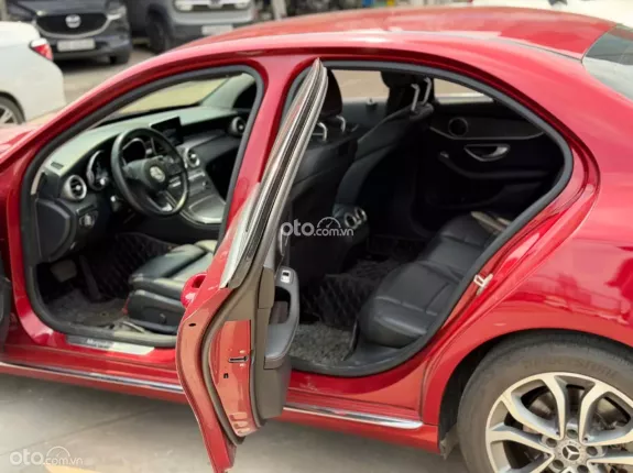 Mercedes-Benz C200 2017 - Model 2018 tư nhân 1 chủ từ đầu