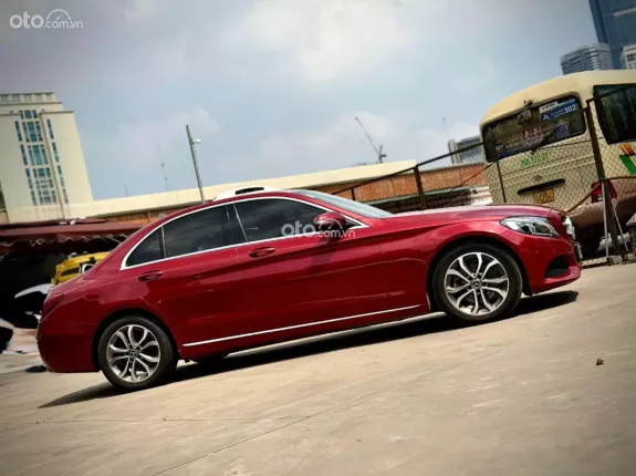 Mercedes-Benz C200 2017 - Model 2018 tư nhân 1 chủ từ đầu