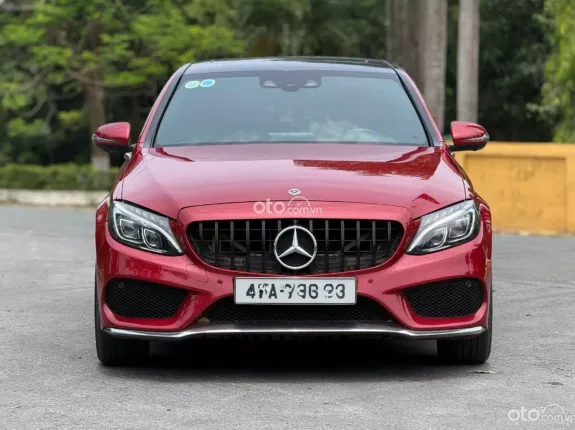 Mercedes-Benz C300 AMG 2018 - Màu đỏ cực đẹp, tư nhân chính chủ