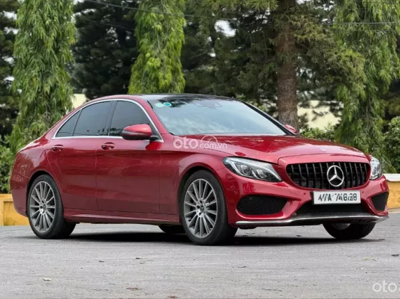 Mercedes-Benz C300 AMG 2018 - Màu đỏ cực đẹp, tư nhân chính chủ