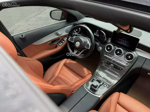 Mercedes-Benz C300 AMG 2018 - Màu đỏ cực đẹp, tư nhân chính chủ
