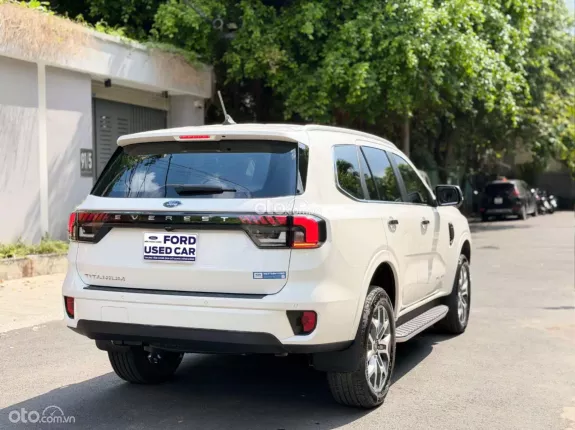 Ford Everest Titanium 2.0L AT 4WD 2024 - FORD EVEREST 2024 TITANIUM BI-TURBO 4x4 1 chủ chạy lướt