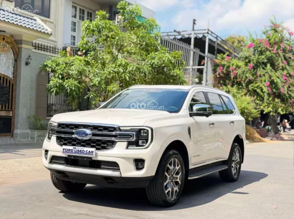 Ford Everest Titanium 2.0L AT 4WD 2024 - FORD EVEREST 2024 TITANIUM BI-TURBO 4x4 1 chủ chạy lướt
