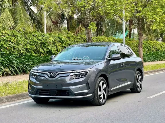 VinFast VF8 S 2024 - Màu xám sang trọng tại Long Biên