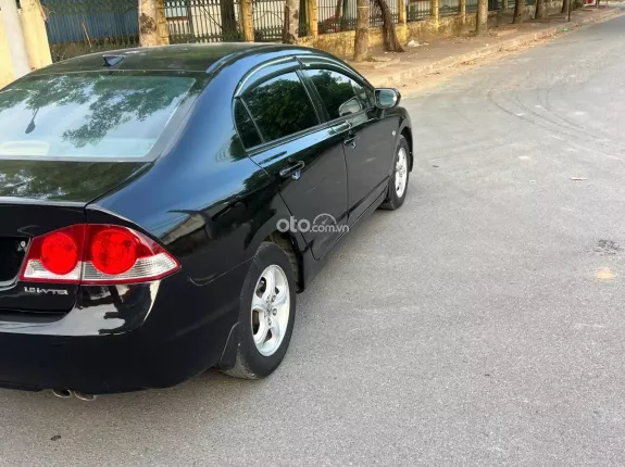 Honda Civic 1.8 MT 2007 - Xe tốt, không lỗi. Máy số keo chỉ còn zin. Nội ngoại thất đẹp. Mọi chức năng còn rất tố
