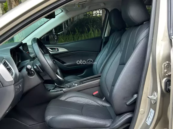 Mazda 3 1.6 AT 2017 - Phanh điện tử