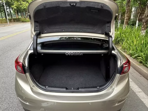 Mazda 3 1.6 AT 2017 - Phanh điện tử