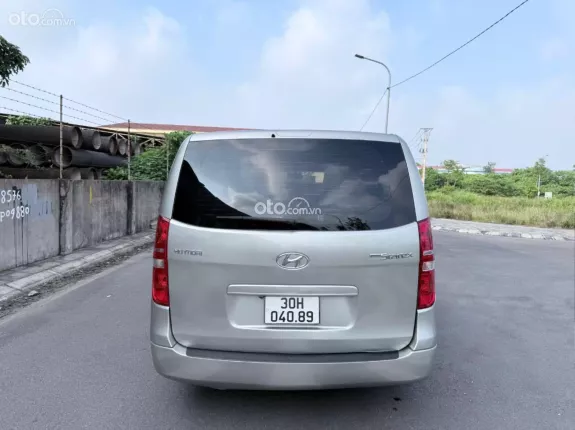 Hyundai Grand Starex 2.4 MT 2015 - Bán Starex 9 chỗ đời 2015, máy dầu