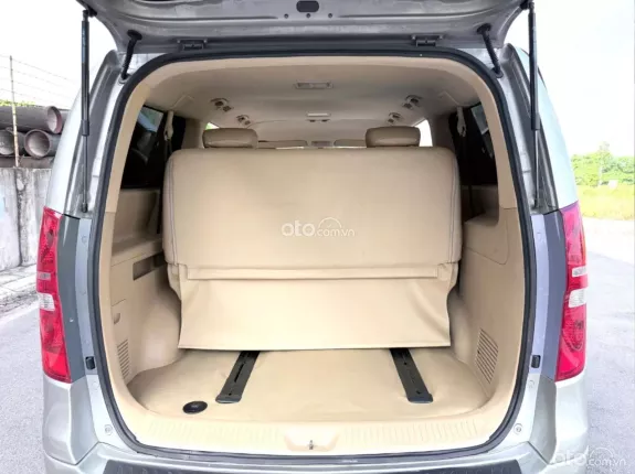 Hyundai Grand Starex 2.4 MT 2015 - Bán Starex 9 chỗ đời 2015, máy dầu