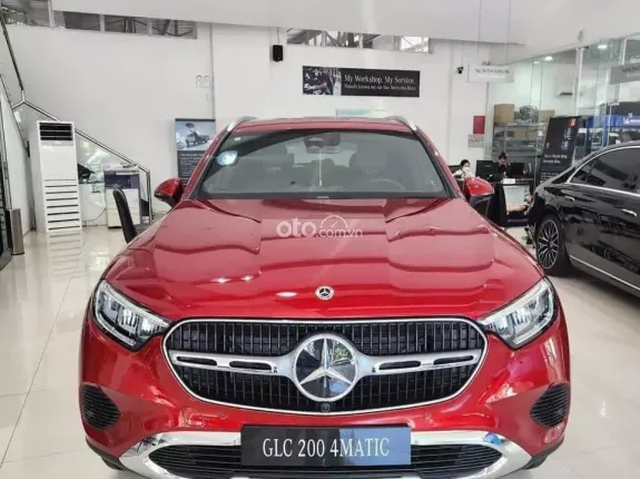 Mercedes-Benz GLC 200 4Matic 2020 - Xe đẹp, đủ hồ sơ sang tên, giá tốt liên hệ em