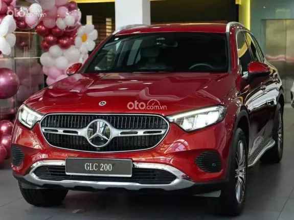 Mercedes-Benz GLC 200 4Matic 2020 - Xe đẹp, đủ hồ sơ sang tên, giá tốt liên hệ em