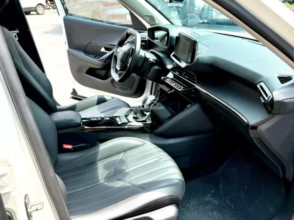 Peugeot 2008 GT Line 2021 - Model 2022 siêu đẹp, tư nhân chính chủ