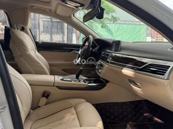 BMW 730Li Pure Excellence 2020 - Xe lăn bánh siêu lướt 3.055km
