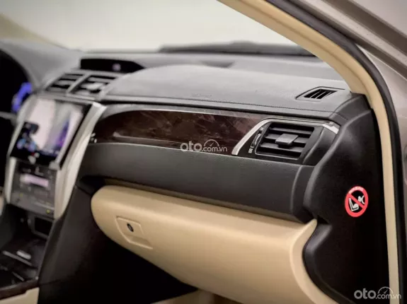 Toyota Camry 2.0E 2015 - ĐẲNG CẤP CHỦ TỊCH - XE ĐẸP CÓ SẴN GIAO NGAY