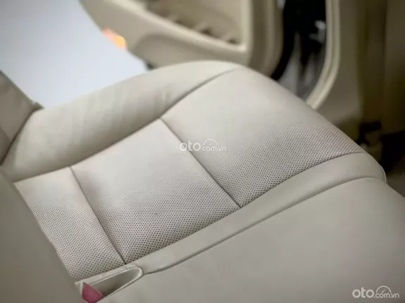 Toyota Camry 2.0E 2015 - ĐẲNG CẤP CHỦ TỊCH - XE ĐẸP CÓ SẴN GIAO NGAY