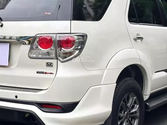 Toyota Fortuner 2.7V TRD 4x4 2015 - Phiên bản cao cấp 2 cầu full option