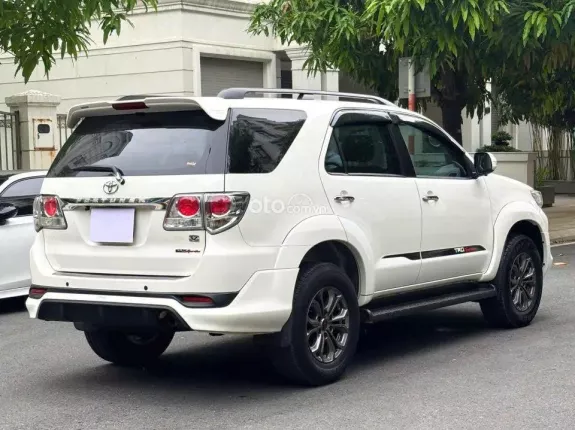 Toyota Fortuner 2.7V TRD 4x4 2015 - Phiên bản cao cấp 2 cầu full option