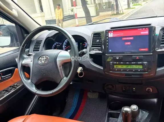 Toyota Fortuner 2.7V TRD 4x4 2015 - Phiên bản cao cấp 2 cầu full option