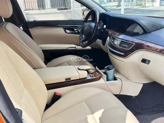 Mercedes-Benz S500 2008 - Trang bị nhiều phụ kiện