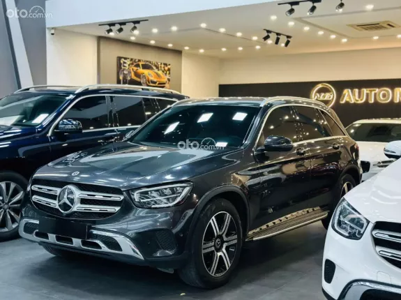 Mercedes-Benz GLC 200 4Matic 2021 - Xe trang bị full option, giá tốt sang tên ngay