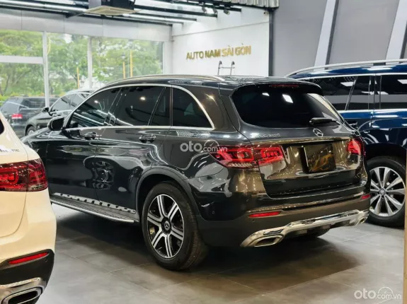 Mercedes-Benz GLC 200 4Matic 2021 - Xe trang bị full option, giá tốt sang tên ngay