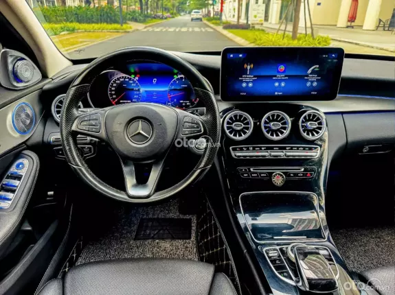 Mercedes-Benz C200 2.0 AT 2015 - Màn hình Android cảm ứng tràn viền