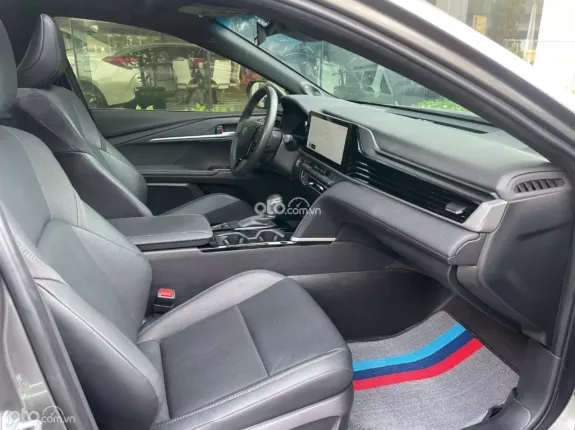 Toyota Camry 2.0Q 2025 - Xe siêu lướt