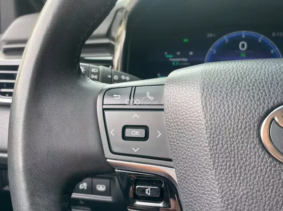 Toyota Camry 2.0Q 2025 - Xe siêu lướt