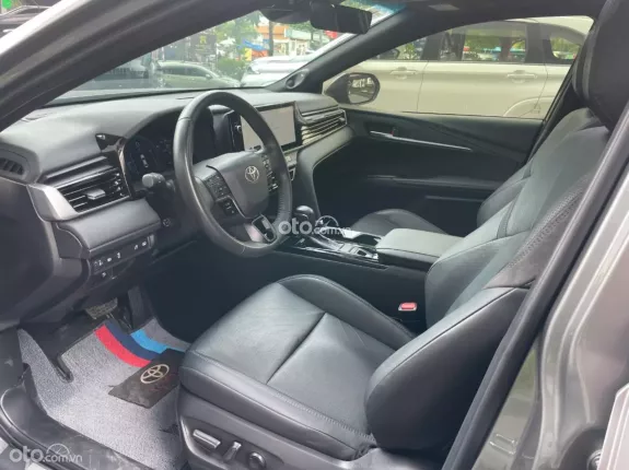 Toyota Camry 2.0Q 2025 - Xe siêu lướt