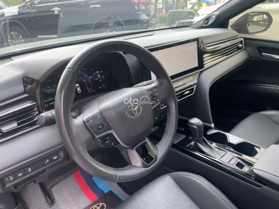 Toyota Camry 2.0Q 2025 - Xe siêu lướt
