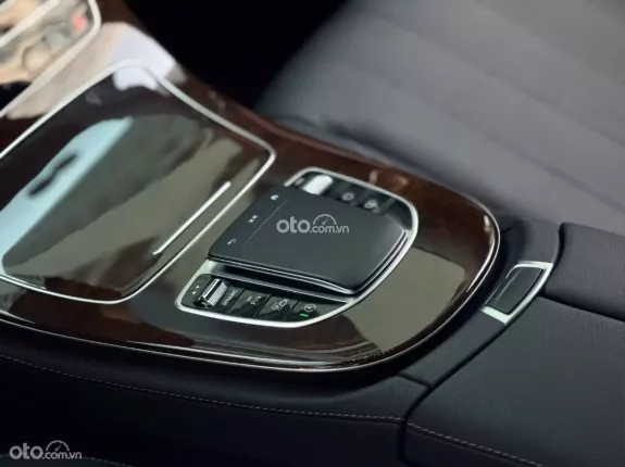 Mercedes-Benz E200 Exclusive V1 2022 - E200 Exclusiver 2022 V1