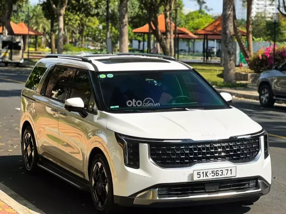 Kia Carnival 2.2D Signature 2025 - Máy dầu tiết kiệm đăng ký cuối 2025