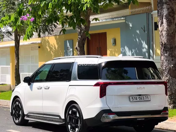 Kia Carnival 2.2D Signature 2025 - Máy dầu tiết kiệm đăng ký cuối 2025
