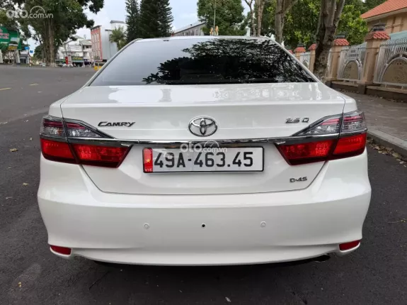 Toyota Camry 2.0E 2018 - Hàng hiếm