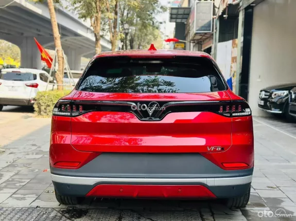 VinFast VF8 S 2024 - Hồ sơ cầm tay sang tên trong ngày