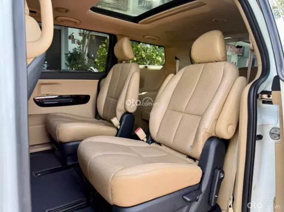 Kia Sedona 2.2 DAT 2018 - Kia Sedona 2.2L máy dầu sản xuất cuối 2018, phom mới 2019 bản cao cấp Full option