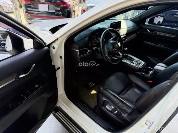 Mazda CX-8 Luxury 2021 - Chất xe đẹp - Nội thất xe còn mới