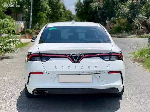 VinFast LUX A2.0 Tiêu chuẩn 2022 - CHẤT XE ĐẸP - CÓ SẴN GIAO NGAY